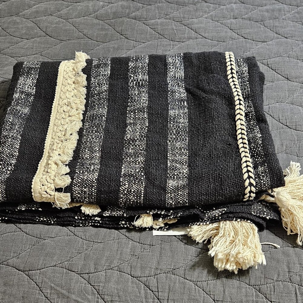 Magnolia Home JOanna Gaines black white woven throw blanket tassles